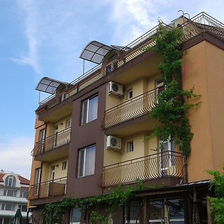 Zora Guest House Primorsko Rum bild