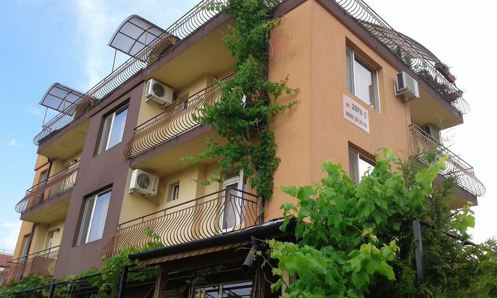 Zora Guest House Primorsko Rum bild