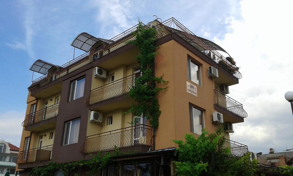 Zora Guest House Primorsko Rum bild