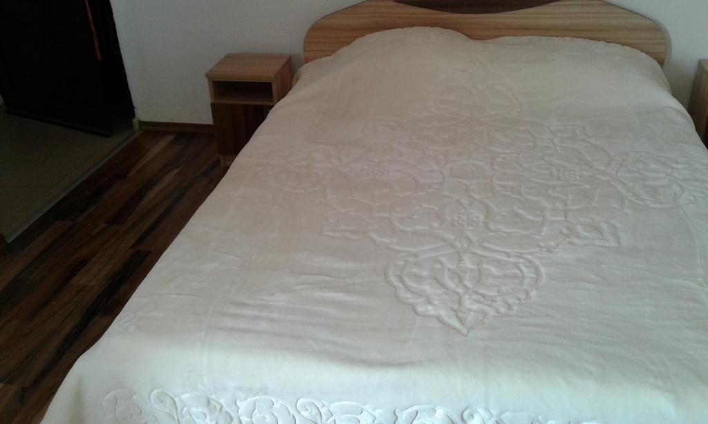 Zora Guest House Primorsko Rum bild