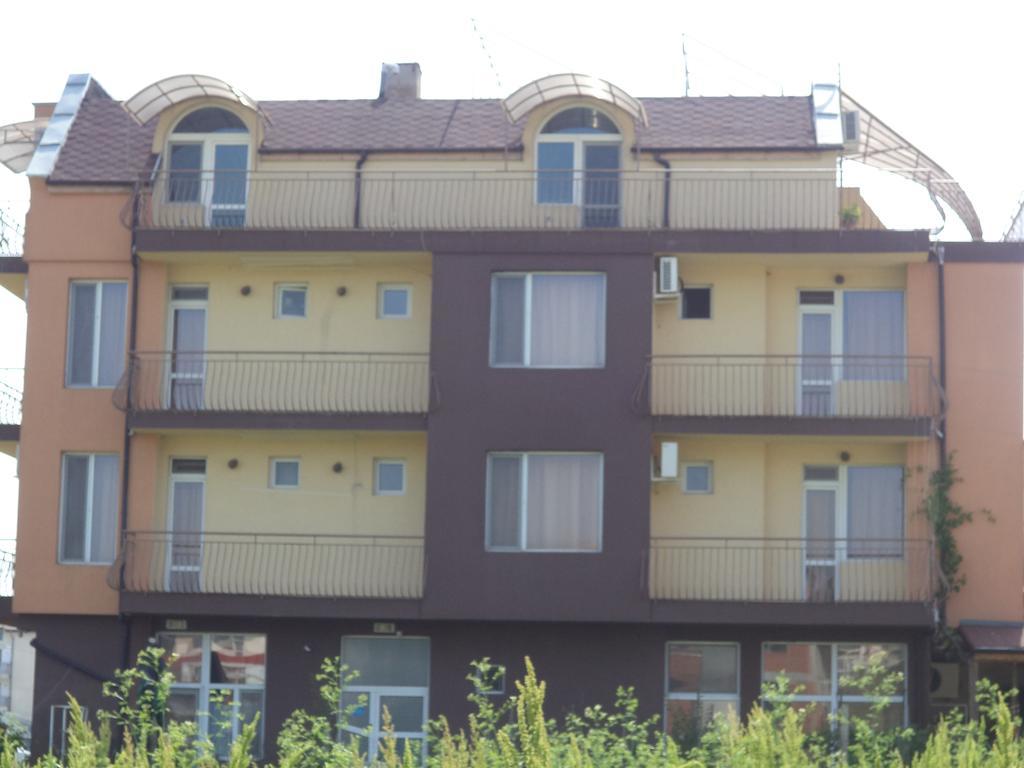 Zora Guest House Primorsko Rum bild